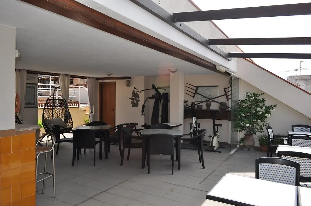 Hostal Vila Del Mar Lloret de Mar 2*,